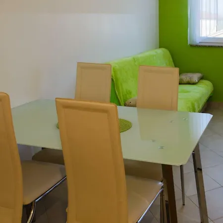 Klaudia Appartement Ližnjan